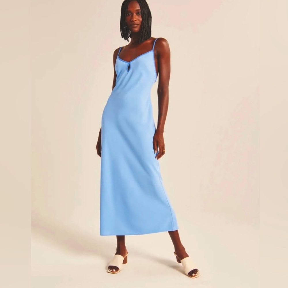 Abercrombie & Fitch Keyhole Slip Maxi Dress